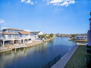 Property grounds - Waterfront Condo w/ Pool Access & Beach Walk (Fenwick Island)