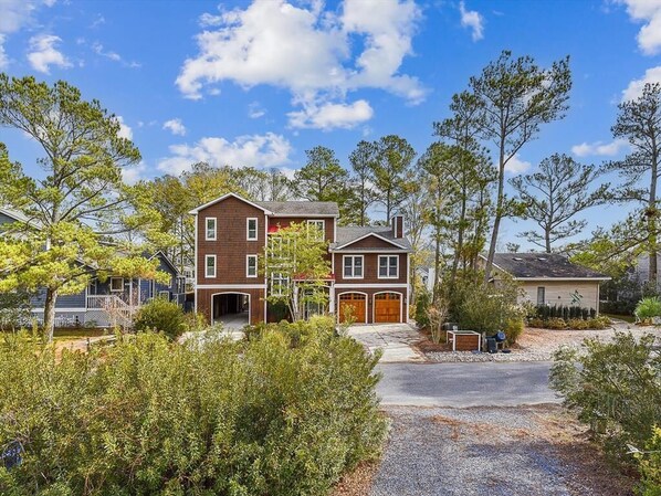 Exterior - Spacious 5-Bedroom Home Near Beach (Bethany Beach)