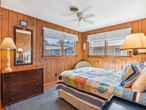 3 bedrooms, iron/ironing board, free WiFi - 3-Bedroom Beach House w/ Deck & BBQ (Bethany Beach)