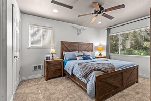 4 Schlafzimmer, Bügeleisen/Bügelbrett, Reisekinderbett, kostenloses WLAN