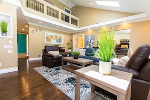 Smart TV, fireplace, table tennis