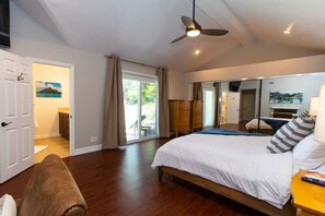 4 bedrooms, desk, iron/ironing board, travel cot - Feel At Home In MV - `Good Vibes Only` Mentality (Mission Viejo)