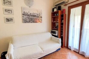 Living area - Bibi House. (Olbia)