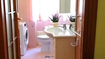 Doccia, asciugacapelli, bidet