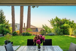 تناول الطعام بالخارج