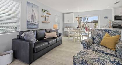 Explore Manasota Key, Walk to beach, bikes, kayaks in charming 1-bedroom cottage