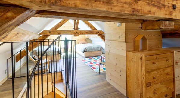 3 chambres, fer et planche à repasser, lit parapluie, Wi-Fi gratuit