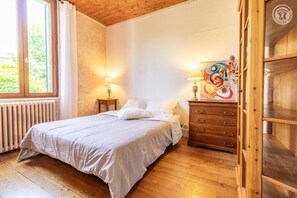 1 chambre, fer et planche à repasser, Wi-Fi gratuit