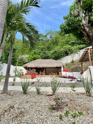 Comfort Double Room, Garden View | Garden view - Casa Blanca (Santa María Huatulco)