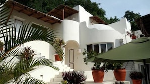 Front of property - Casa Blanca (Santa María Huatulco)