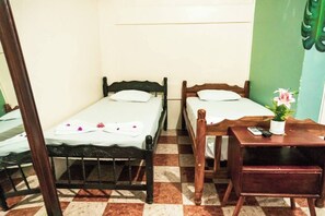 1 bedroom, WiFi, bed sheets