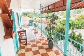 Property grounds - Quadruple Room with View (Moyogalpa)