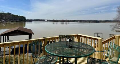 Sunset Cove on Neely Henry with Private Pier and Balcony with Waterfront Views