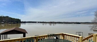 Sunset Cove on Neely Henry with Private Pier and Balcony with Waterfront Views