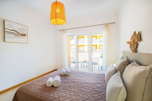 1 bedroom, in-room safe, desk, iron/ironing board