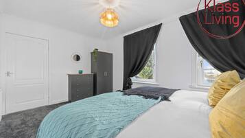 3 bedrooms, iron/ironing board, travel crib, free WiFi