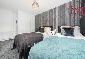 3 bedrooms, iron/ironing board, travel crib, free WiFi