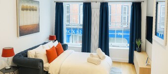 
Elegant Windsor Flat -Short Walk to Windsor Castle, River Thames &Train Station