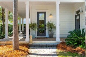 Exterior detail - 334 Seabreeze Main House (Seacrest)