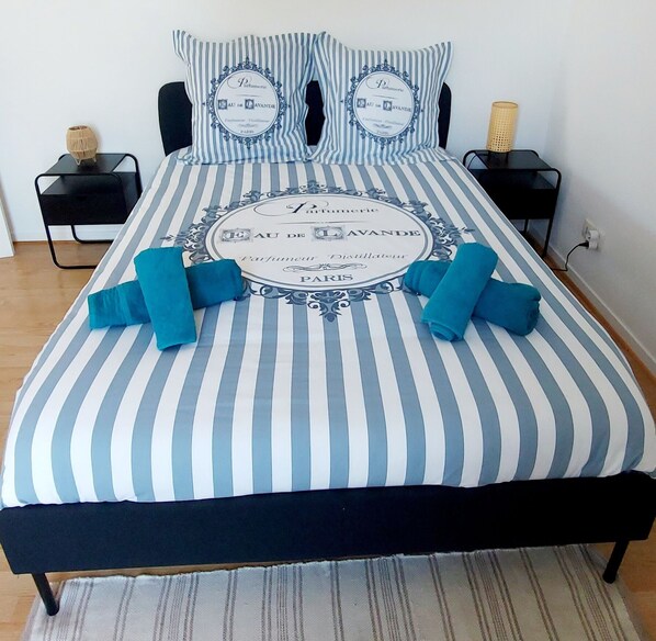 1 Schlafzimmer, Reisekinderbett, kostenloses WLAN, Bettwäsche