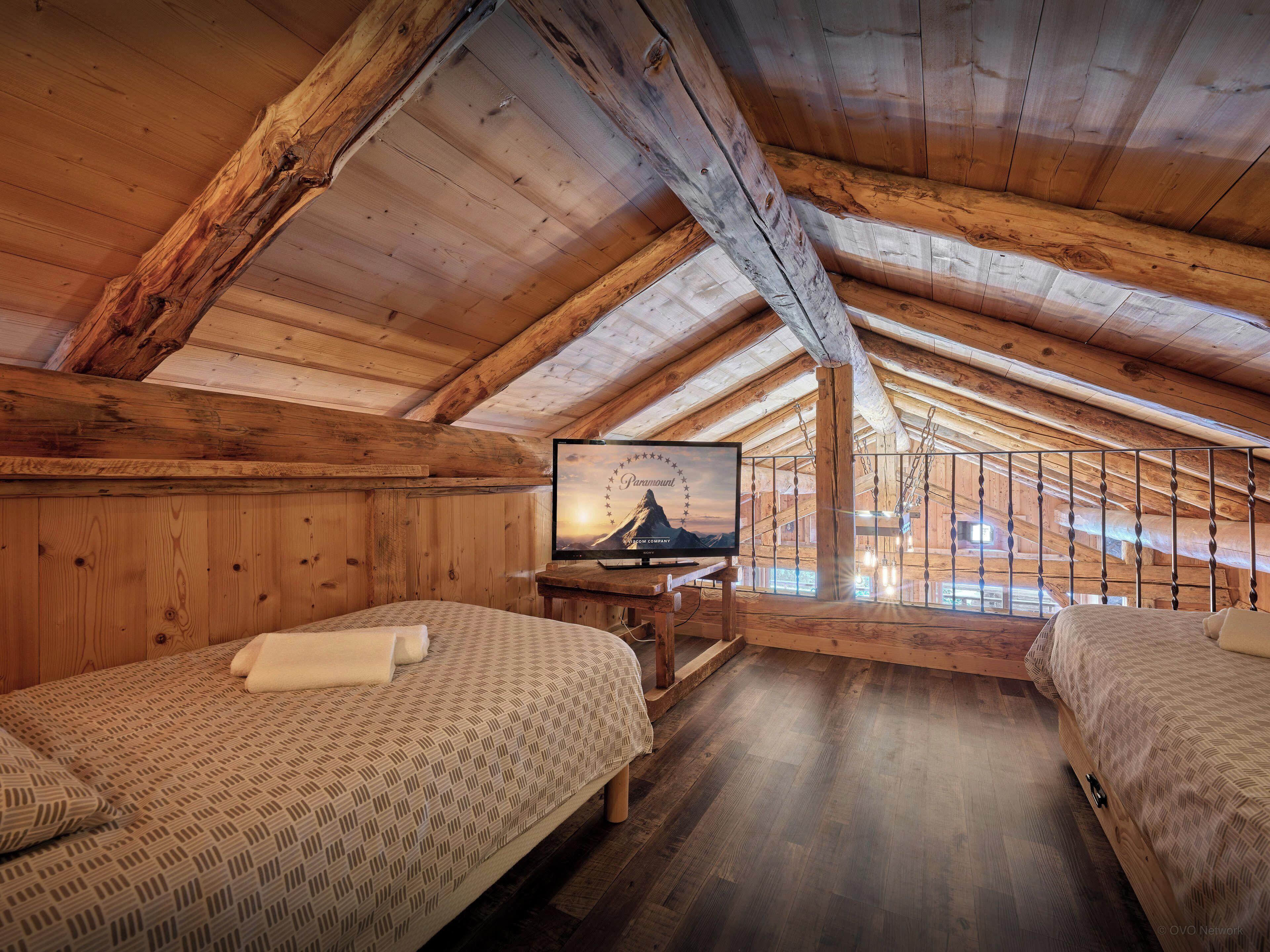 5 bedrooms, WiFi, bed sheets