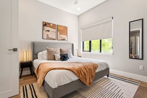 2 Schlafzimmer, Schreibtisch, Bügeleisen/Bügelbrett, WLAN