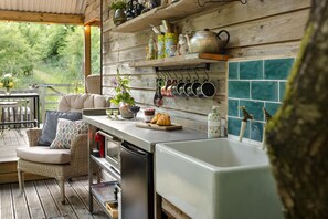 Studio | 1 bedroom, Internet - The Hut Rawsons in Levens (Kendal)