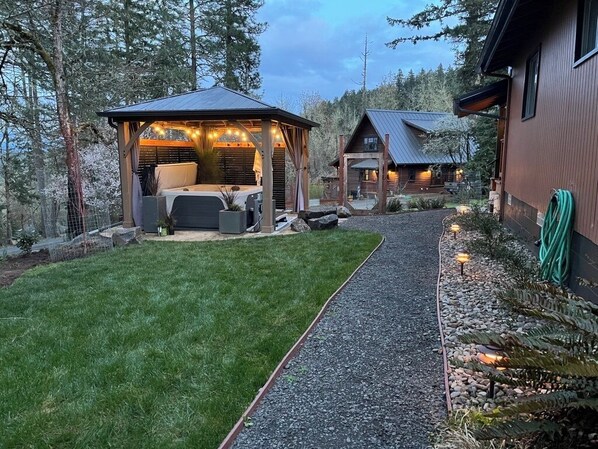 Tina de hidromasaje al aire libre