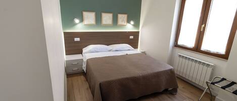 5 bedrooms, WiFi, bed sheets