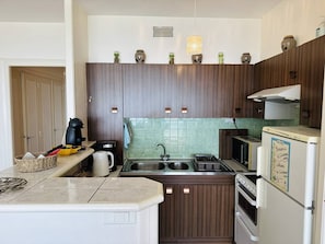 Fridge, oven, dishwasher, toaster