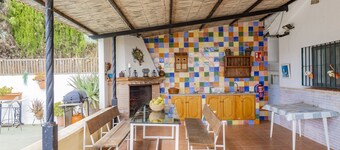 Cubo's Casa Rural Villa Aitana / piscina privada / cerca caminito del Rey / wifi gratis