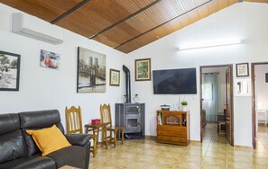 Télévision, cheminée