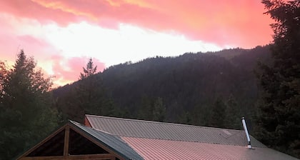 Off-Grid Log Cabin with Sauna & Hot Tub