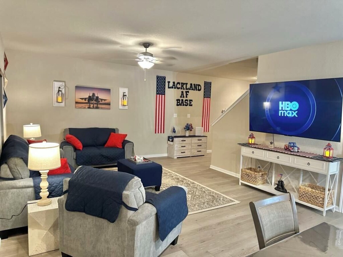 Fly High Sleep Tight• BMT Graduations•River walk•Alamo•Corporation Stay•Seaworld