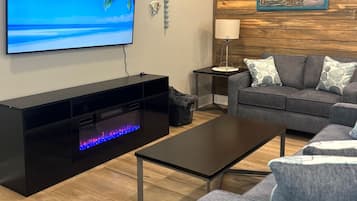 TV connectée, cheminée