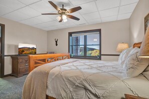 5 bedrooms, free WiFi, bed sheets