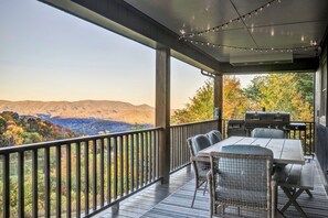 Outdoor dining - Private 5BR/4BA Mountain Home with Hot Tub, Pool Table & Blue Ridge Views (Banner Elk)