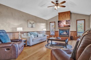 TV, fireplace - Private 5BR/4BA Mountain Home with Hot Tub, Pool Table & Blue Ridge Views (Banner Elk)