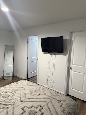 3 bedrooms, WiFi, bed sheets