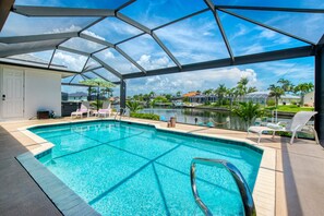 Beheizter Pool
