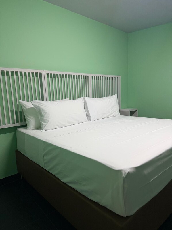 1 bedroom, WiFi, bed sheets