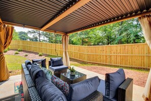 Terrace/patio - New! The Tiger's Perch- Close to Clemson. (Seneca)
