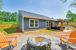 Terrace/patio - New! The Tiger's Perch- Close to Clemson. (Seneca)