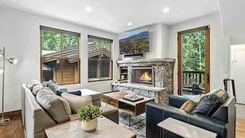 TV connectée, cheminée