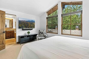 3 Schlafzimmer, Schreibtisch, Bügeleisen/Bügelbrett, kostenloses WLAN