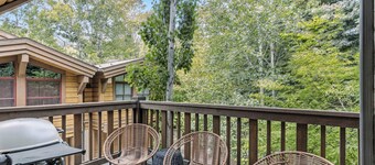 The Aspen Nook at SkiView | Walk to Town & Ski