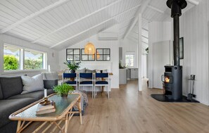 Smart TV y chimenea