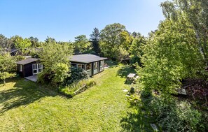 Exterior - Awesome home in Frederiksværk with WiFi (Frederiksværk)