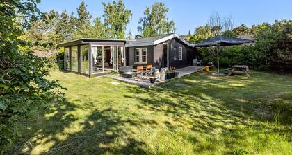 Awesome home in Frederiksværk with WiFi