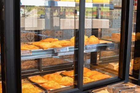 Breakfast, lunch and dinner served